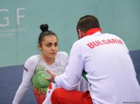 Захватывающие сальто и повороты – Лучшие моменты первого дня Кубка мира по прыжкам на батуте в Баку (ФОТО)