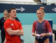 Захватывающие сальто и повороты – Лучшие моменты первого дня Кубка мира по прыжкам на батуте в Баку (ФОТО)