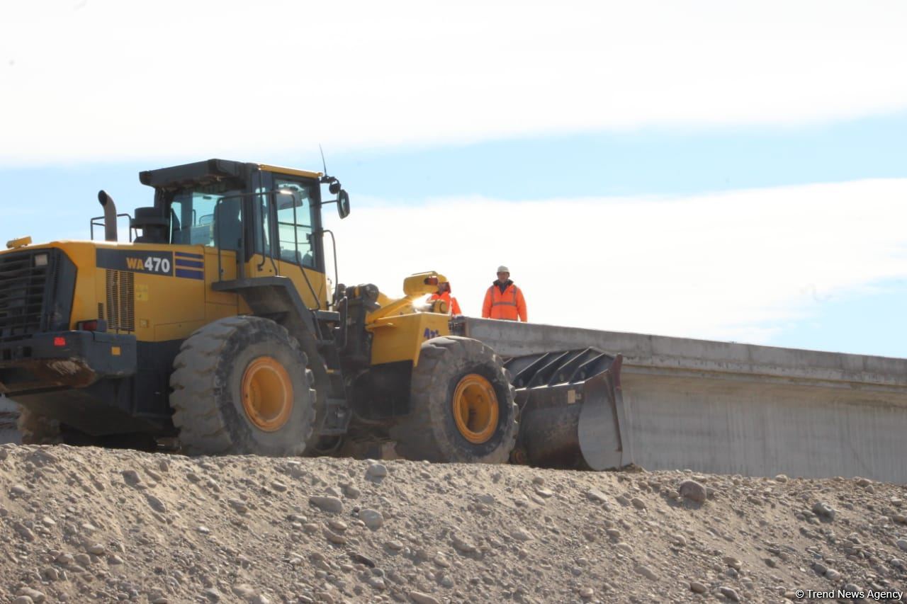 Продолжается строительство железной дороги Горадиз - Агбенд (ФОТО)