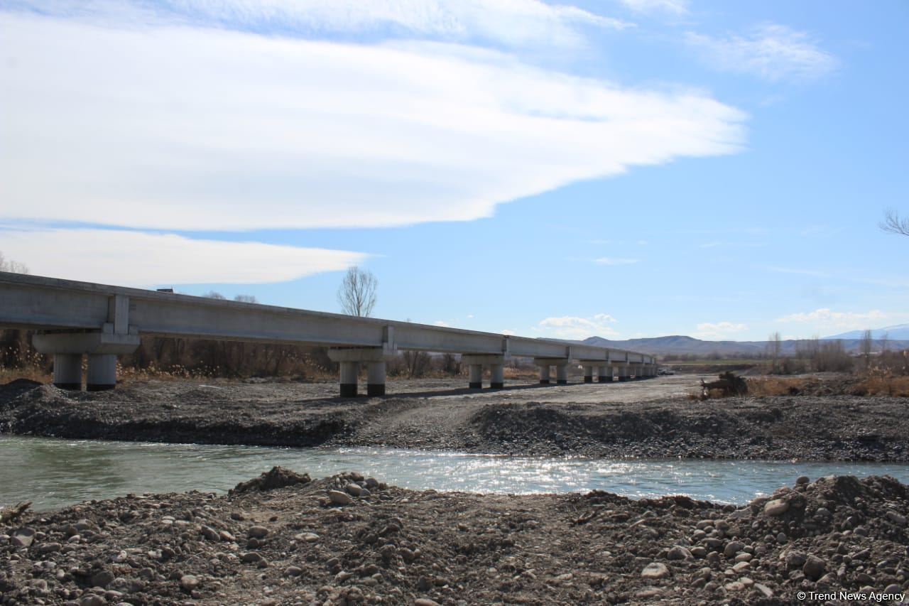 Продолжается строительство железной дороги Горадиз - Агбенд (ФОТО)