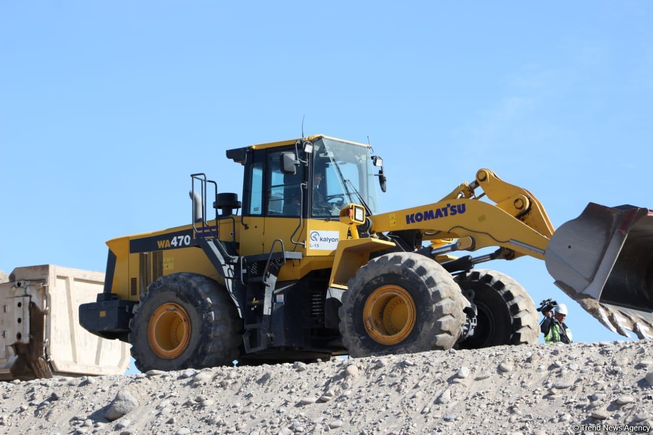 Продолжается строительство железной дороги Горадиз - Агбенд (ФОТО)