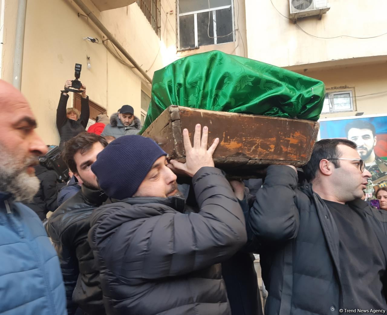 Народного артиста Азербайджана Рамиза Новруза аплодисментами проводили в последний путь  (ФОТО)