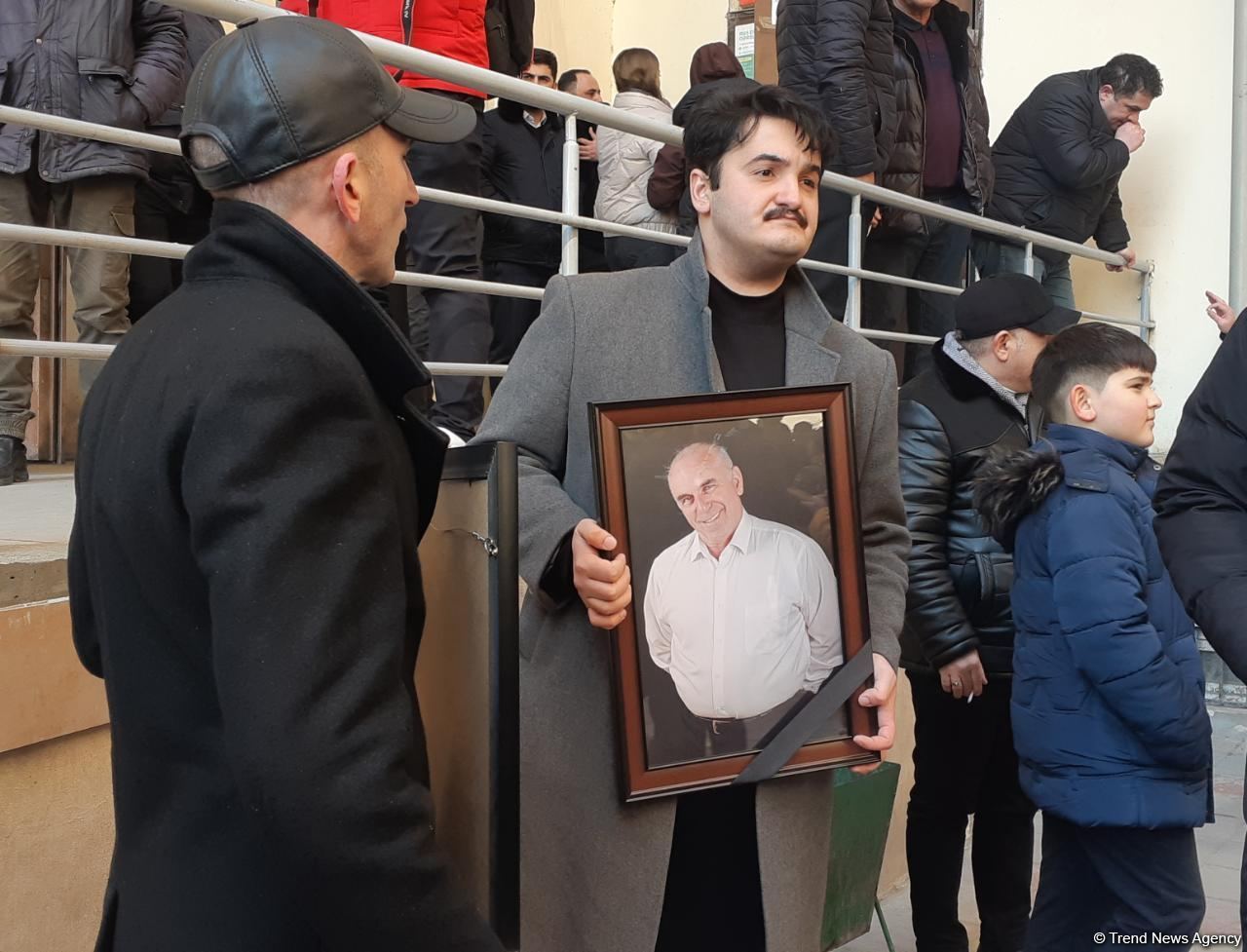 Народного артиста Азербайджана Рамиза Новруза аплодисментами проводили в последний путь  (ФОТО)