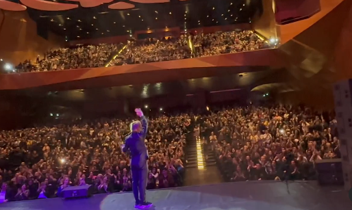 Потрясающая встреча, буду хранить ее в сердце - Максим Галкин о концерте в Баку (ВИДЕО)