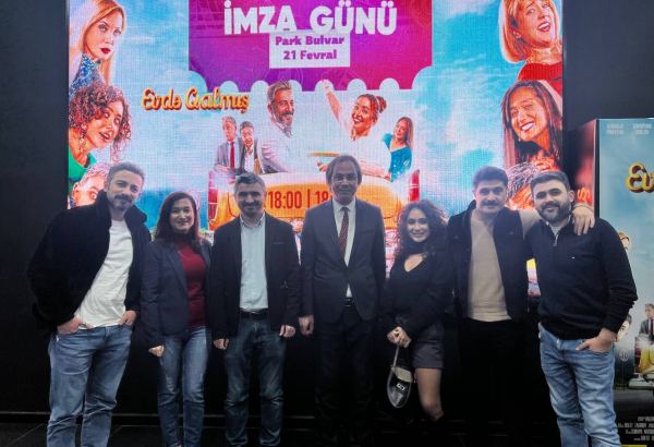 Избавиться от ярлыка "одиночки" - встреча актеров фильма "Evdə qalmış" с поклонниками (ФОТО)