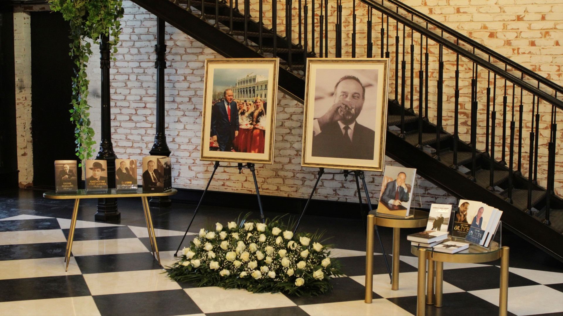 В честь "Года Гейдара Алиева" прошел литературно-музыкальный вечер "Sözün də su kimi lətafəti var" (ФОТО)