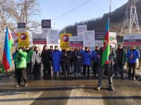 Участники акции на Лачинской дороге скандируют лозунги о Ходжалинском геноциде (ФОТО/ВИДЕО)