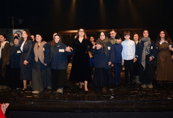 В Баку состоялся показ спектакля "Имя кода – V.X.A – (Жены врагов народа)" (ФОТО)