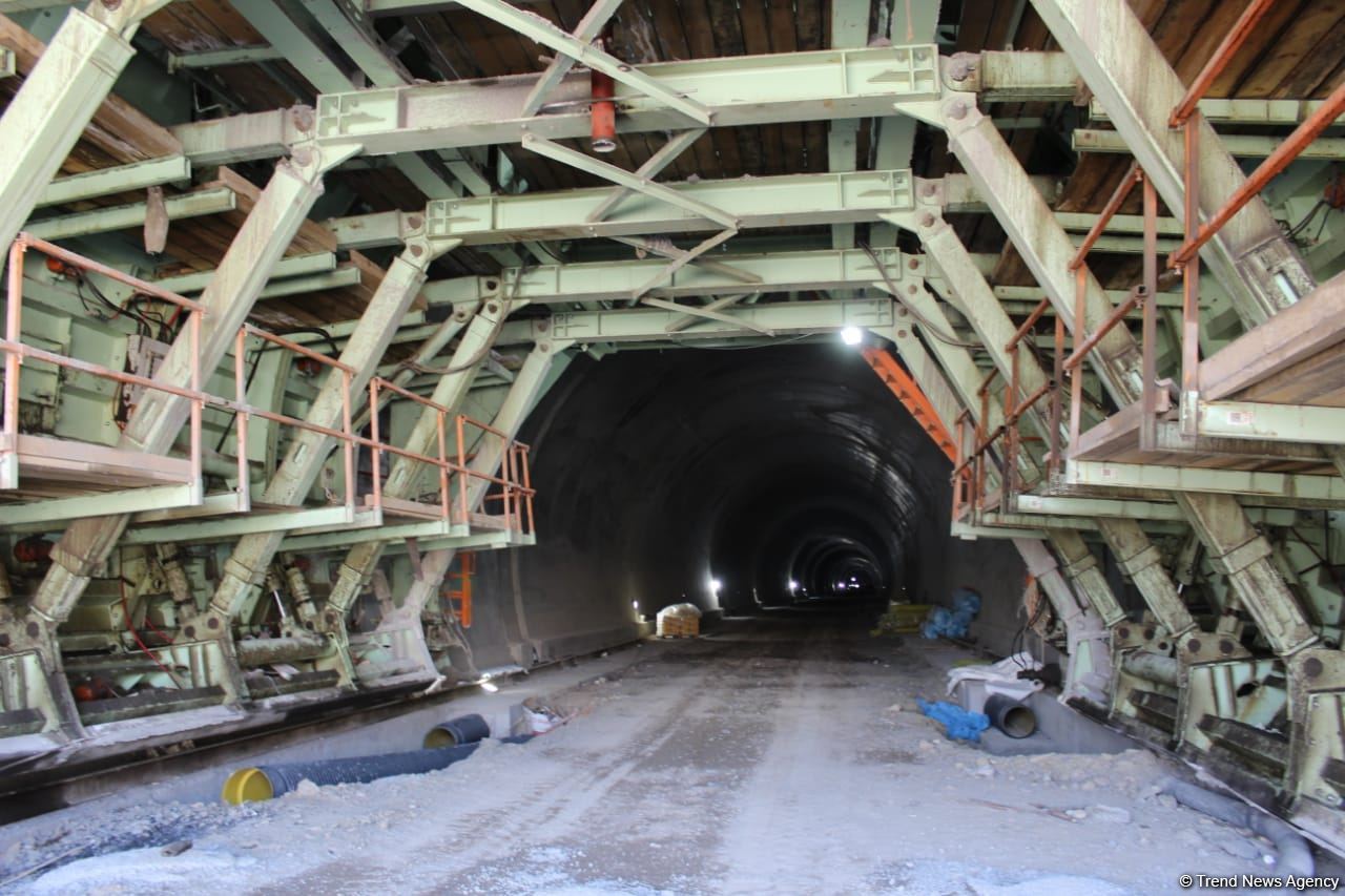 Назван объем выполненных работ по строительству дороги Горадиз-Джебраил-Зангилан-Агбенд (ФОТО)