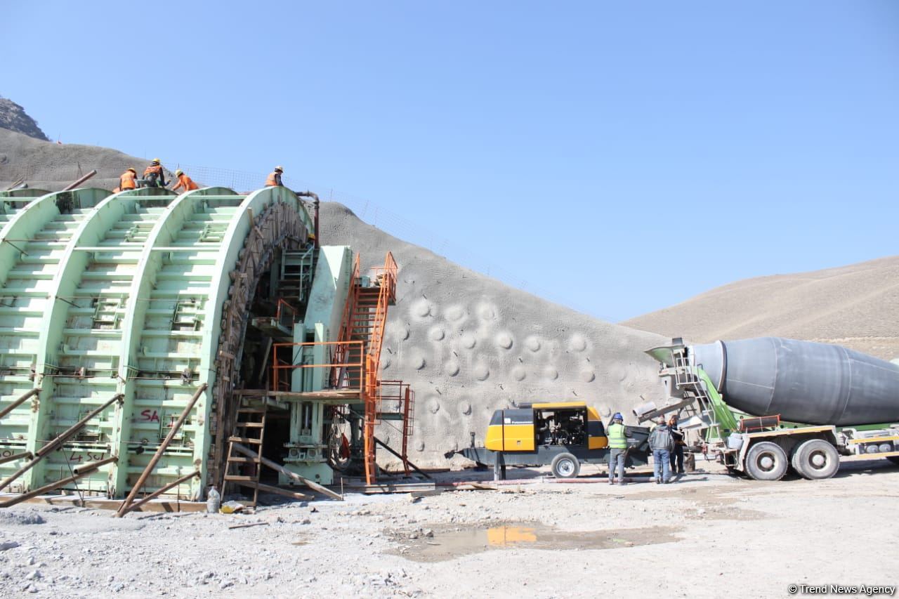 Назван объем выполненных работ по строительству дороги Горадиз-Джебраил-Зангилан-Агбенд (ФОТО)