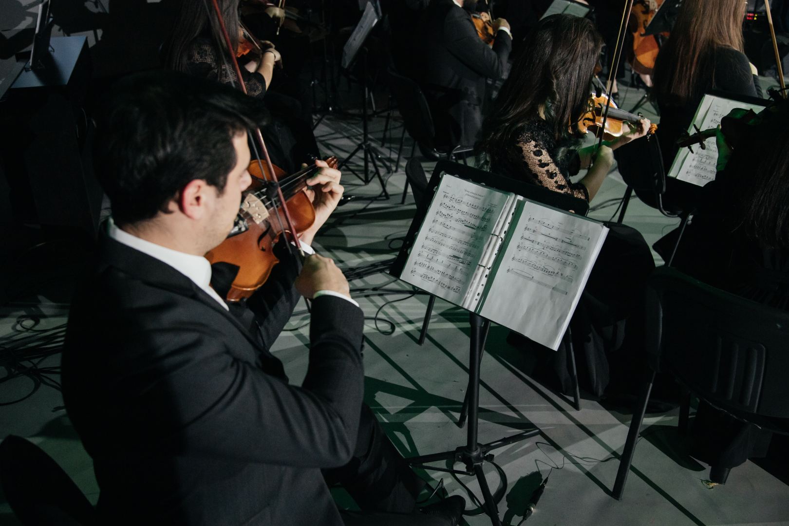 125-летие кинематографа Азербайджана отметили мультимедийным шоу с песнями и танцами (ВИДЕО, ФОТО)