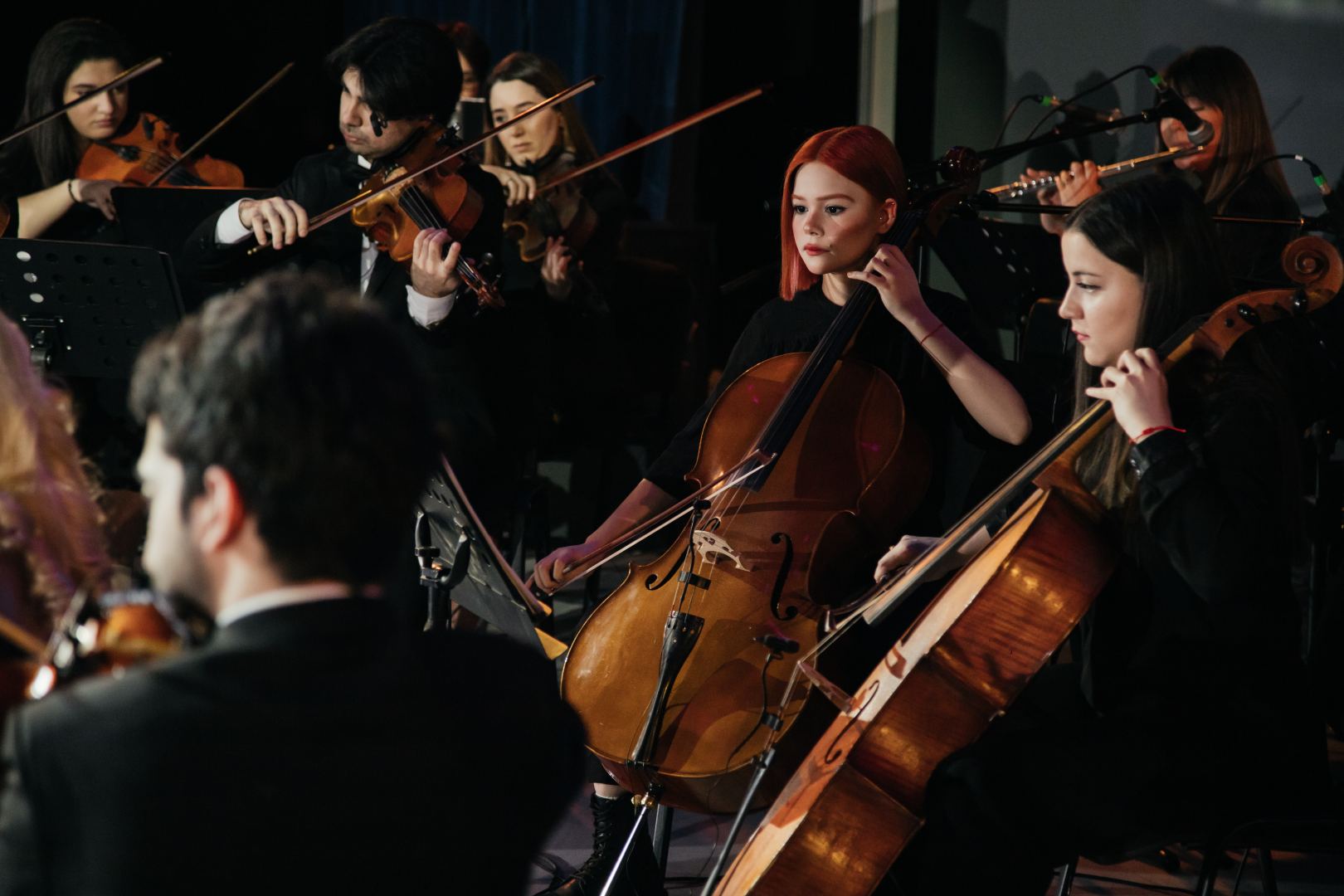 125-летие кинематографа Азербайджана отметили мультимедийным шоу с песнями и танцами (ВИДЕО, ФОТО)