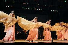 125-летие кинематографа Азербайджана отметили мультимедийным шоу с песнями и танцами (ВИДЕО, ФОТО)