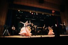 125-летие кинематографа Азербайджана отметили мультимедийным шоу с песнями и танцами (ВИДЕО, ФОТО)