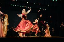 125-летие кинематографа Азербайджана отметили мультимедийным шоу с песнями и танцами (ВИДЕО, ФОТО)