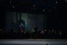 125-летие кинематографа Азербайджана отметили мультимедийным шоу с песнями и танцами (ВИДЕО, ФОТО)