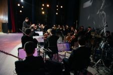 125-летие кинематографа Азербайджана отметили мультимедийным шоу с песнями и танцами (ВИДЕО, ФОТО)