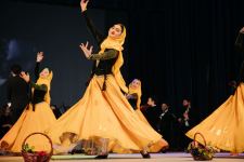 125-летие кинематографа Азербайджана отметили мультимедийным шоу с песнями и танцами (ВИДЕО, ФОТО)