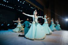 125-летие кинематографа Азербайджана отметили мультимедийным шоу с песнями и танцами (ВИДЕО, ФОТО)