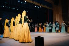 125-летие кинематографа Азербайджана отметили мультимедийным шоу с песнями и танцами (ВИДЕО, ФОТО)