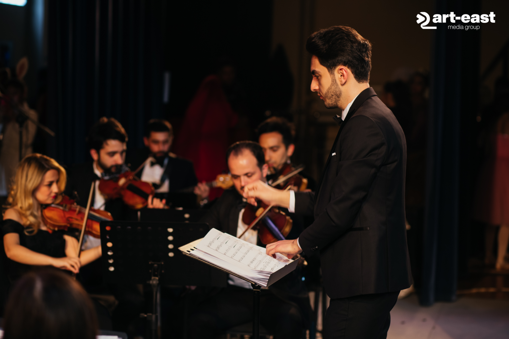 В Баку представлено  мультимедийное шоу "Дисней" с героями сказок и мультфильмов (ВИДЕО, ФОТО)