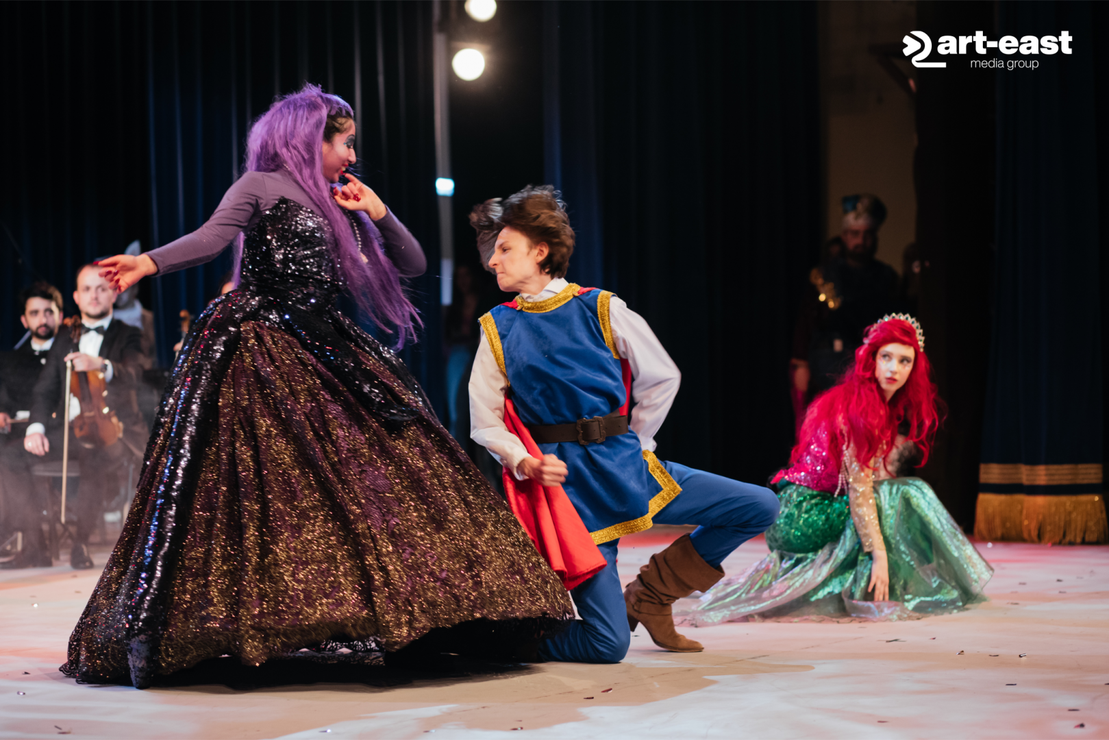 В Баку представлено  мультимедийное шоу "Дисней" с героями сказок и мультфильмов (ВИДЕО, ФОТО)