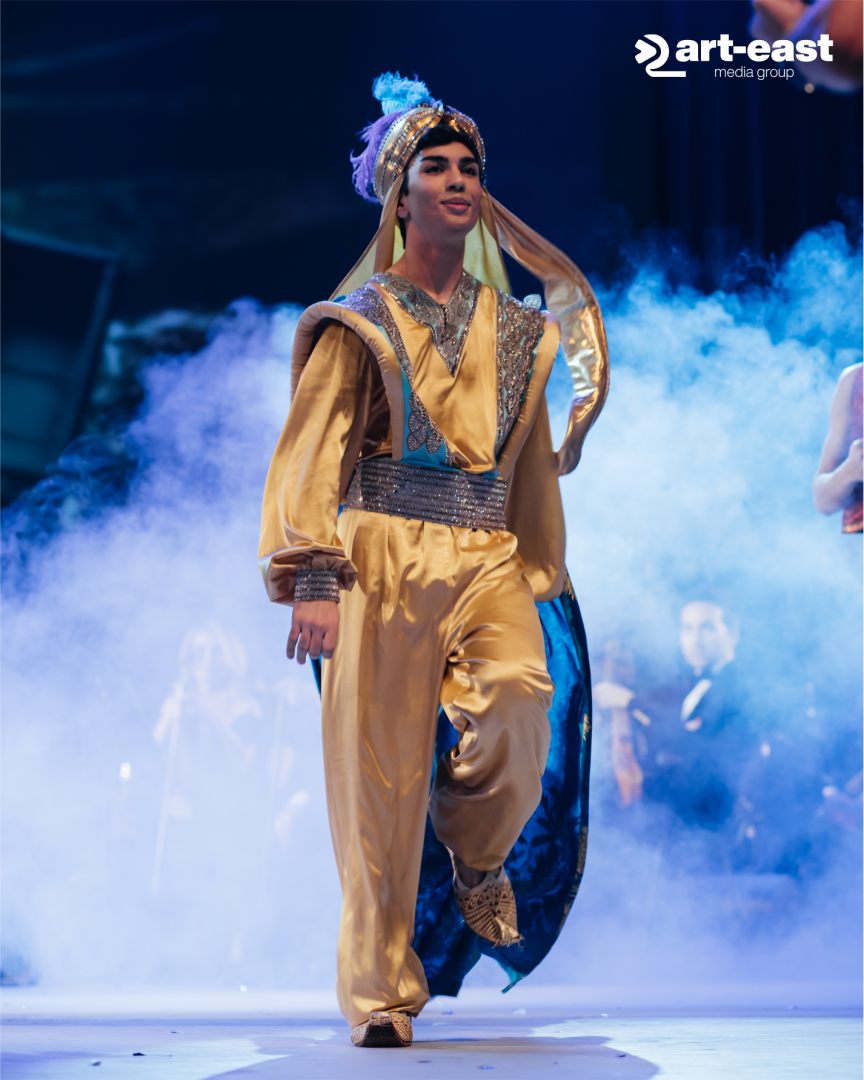 В Баку представлено  мультимедийное шоу "Дисней" с героями сказок и мультфильмов (ВИДЕО, ФОТО)