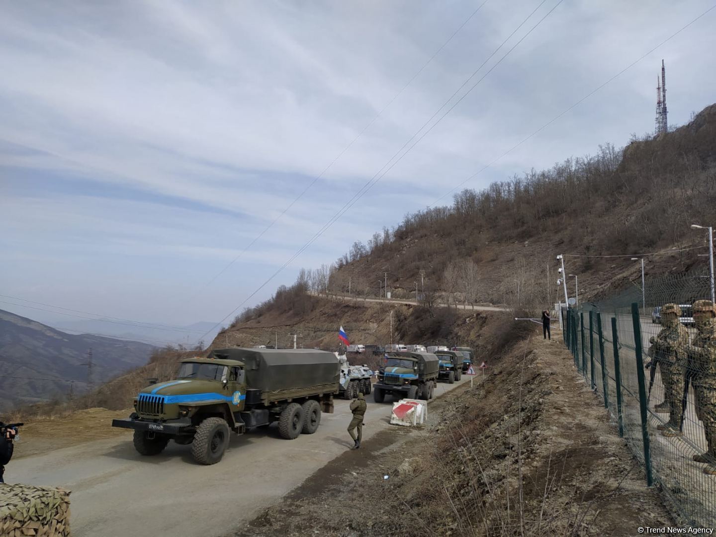 По Лачинской дороге беспрепятственно проехала очередная автоколонна РМК (ФОТО)