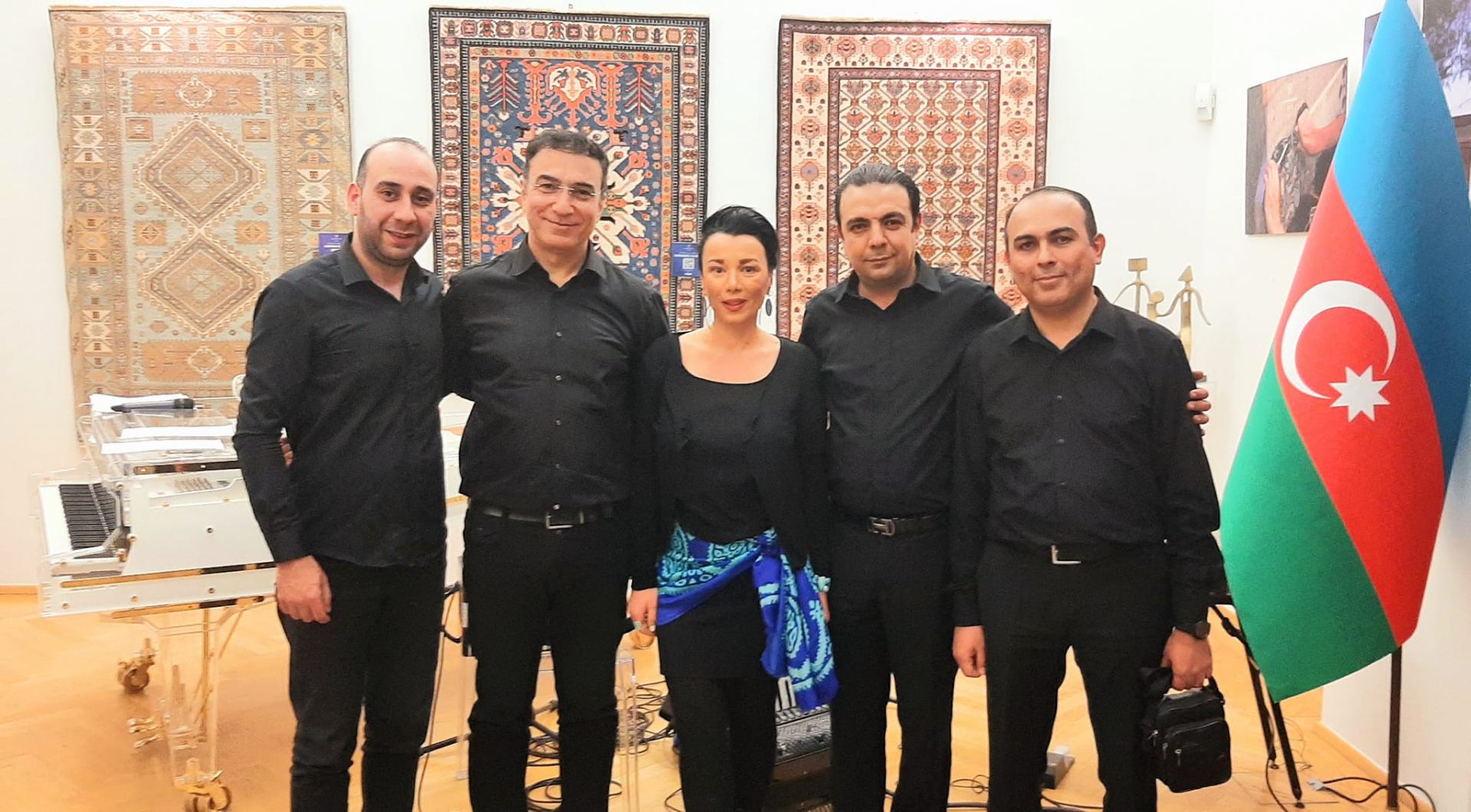 Азербайджанские ковры "Азерхалча" покоряют Австрию - праздничный вечер с музыкой и национальной кухней (ФОТО/ВИДЕО)