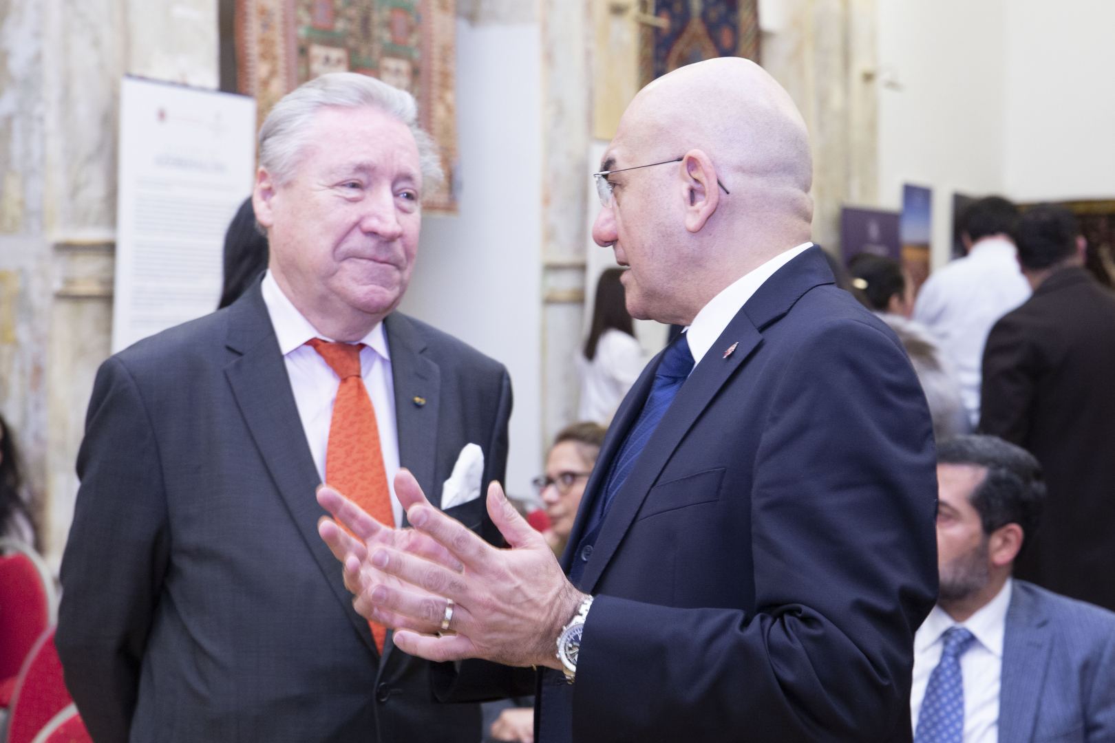 Азербайджанские ковры "Азерхалча" покоряют Австрию - праздничный вечер с музыкой и национальной кухней (ФОТО/ВИДЕО)