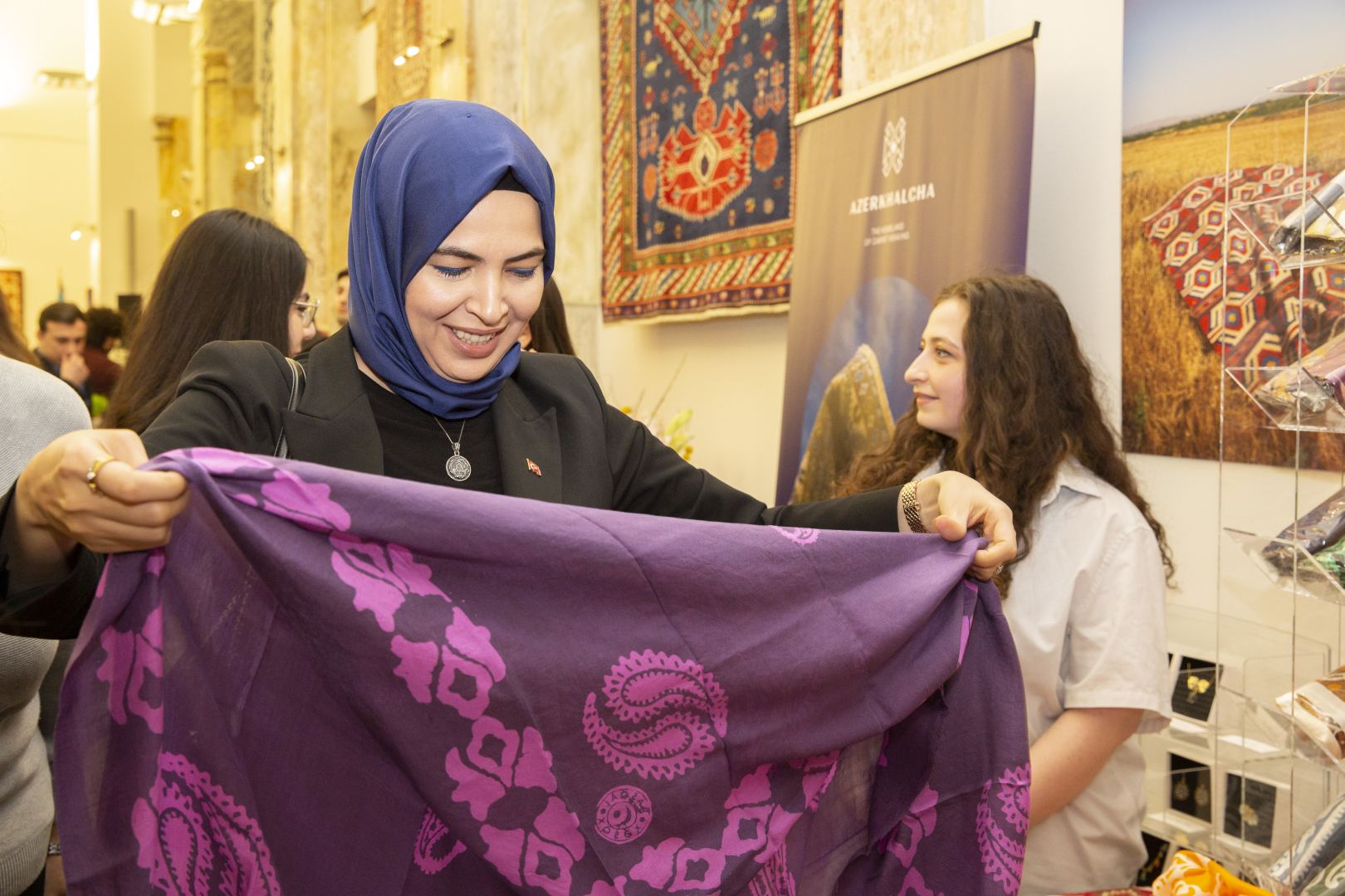Азербайджанские ковры "Азерхалча" покоряют Австрию - праздничный вечер с музыкой и национальной кухней (ФОТО/ВИДЕО)