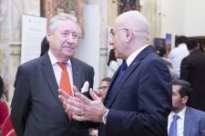 Азербайджанские ковры "Азерхалча" покоряют Австрию - праздничный вечер с музыкой и национальной кухней (ФОТО/ВИДЕО)