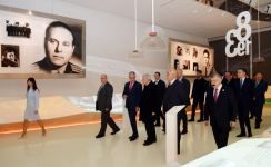 Президент Ирака Абдель Латиф Джамал Рашид ознакомился с Центром Гейдара Алиева (ФОТО)