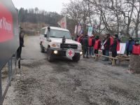 По Лачинской дороге беспрепятственно проехала колонна МККК (ФОТО)