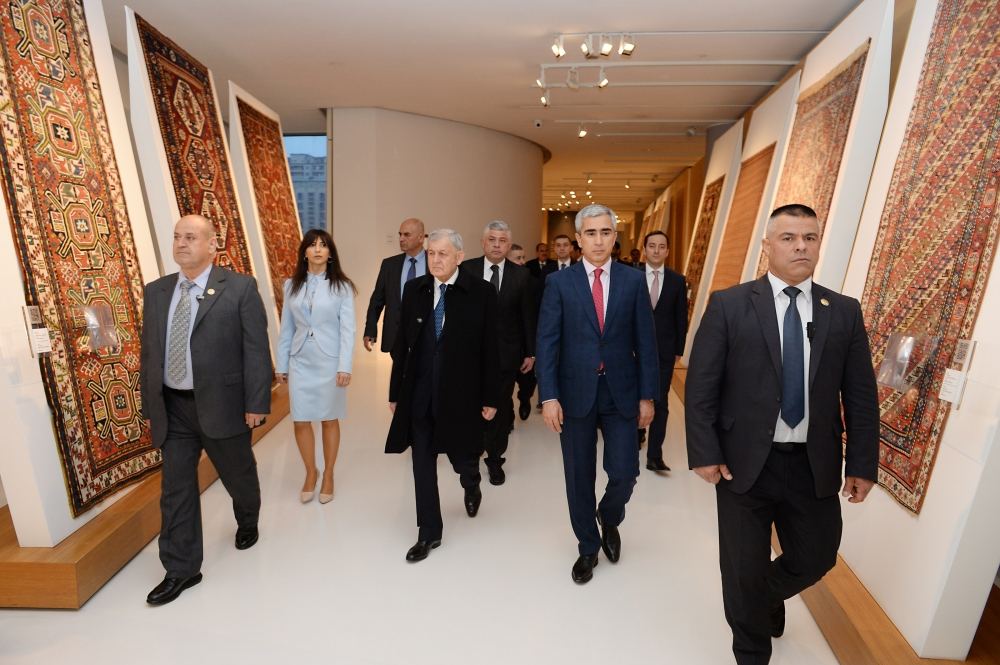 Президент Ирака Абдель Латиф Джамал Рашид ознакомился с Центром Гейдара Алиева (ФОТО)