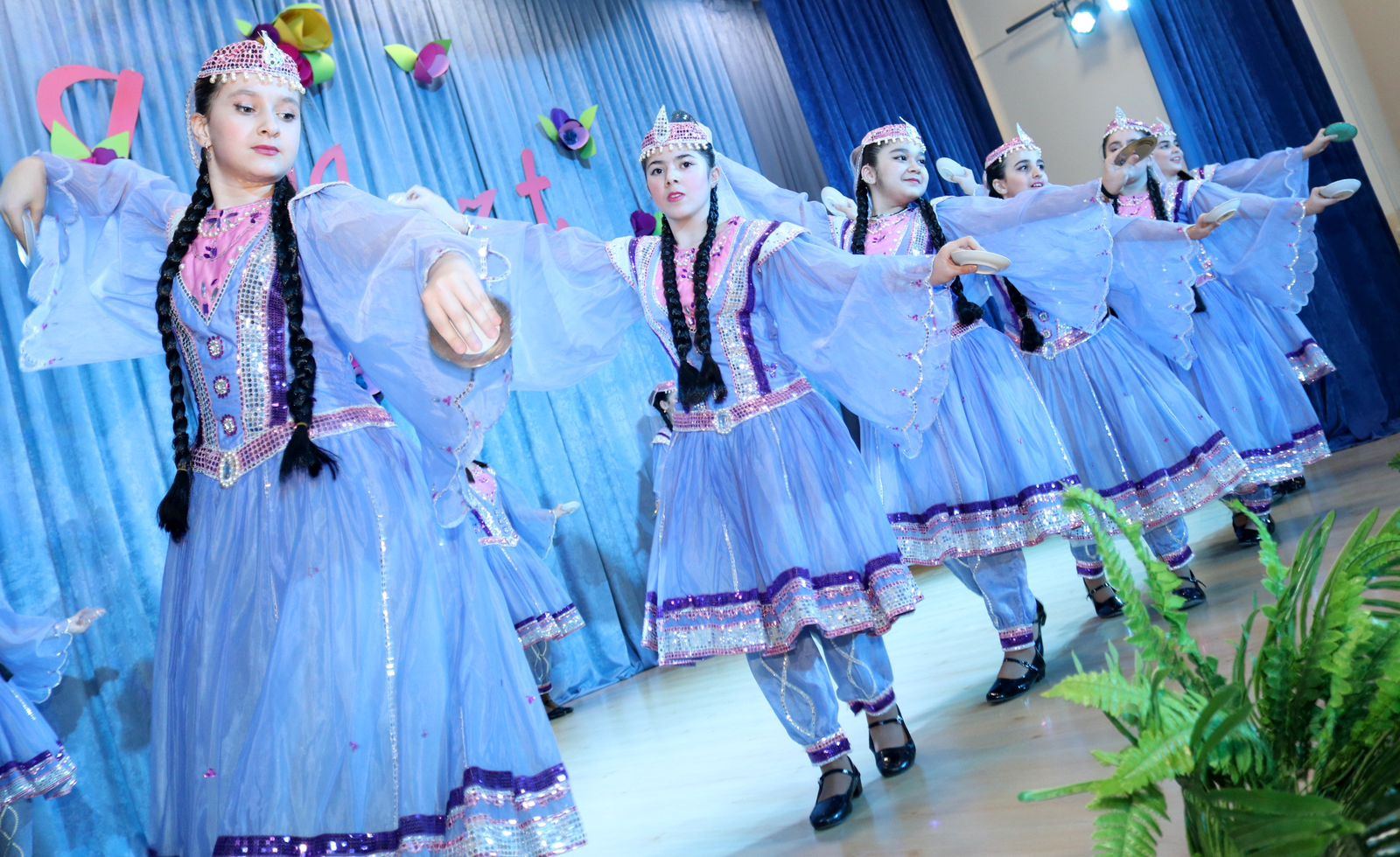 В Баку прошел вечер "Для вас" – посвящается бабушкам, матерям и сестрам (ВИДЕО, ФОТО)