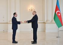 Президент Ильхам Алиев принял верительные грамоты новоназначенного посла Болгарии в Азербайджане (ФОТО/ВИДЕО)