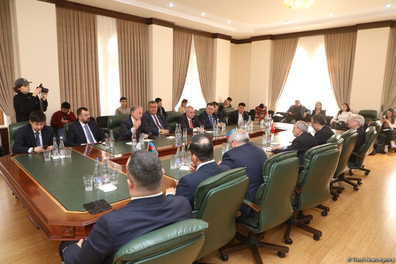 Мы требуем от Армении создания условий для нашего возвращения на родину предков - Азиз Алекберли (ФОТО)