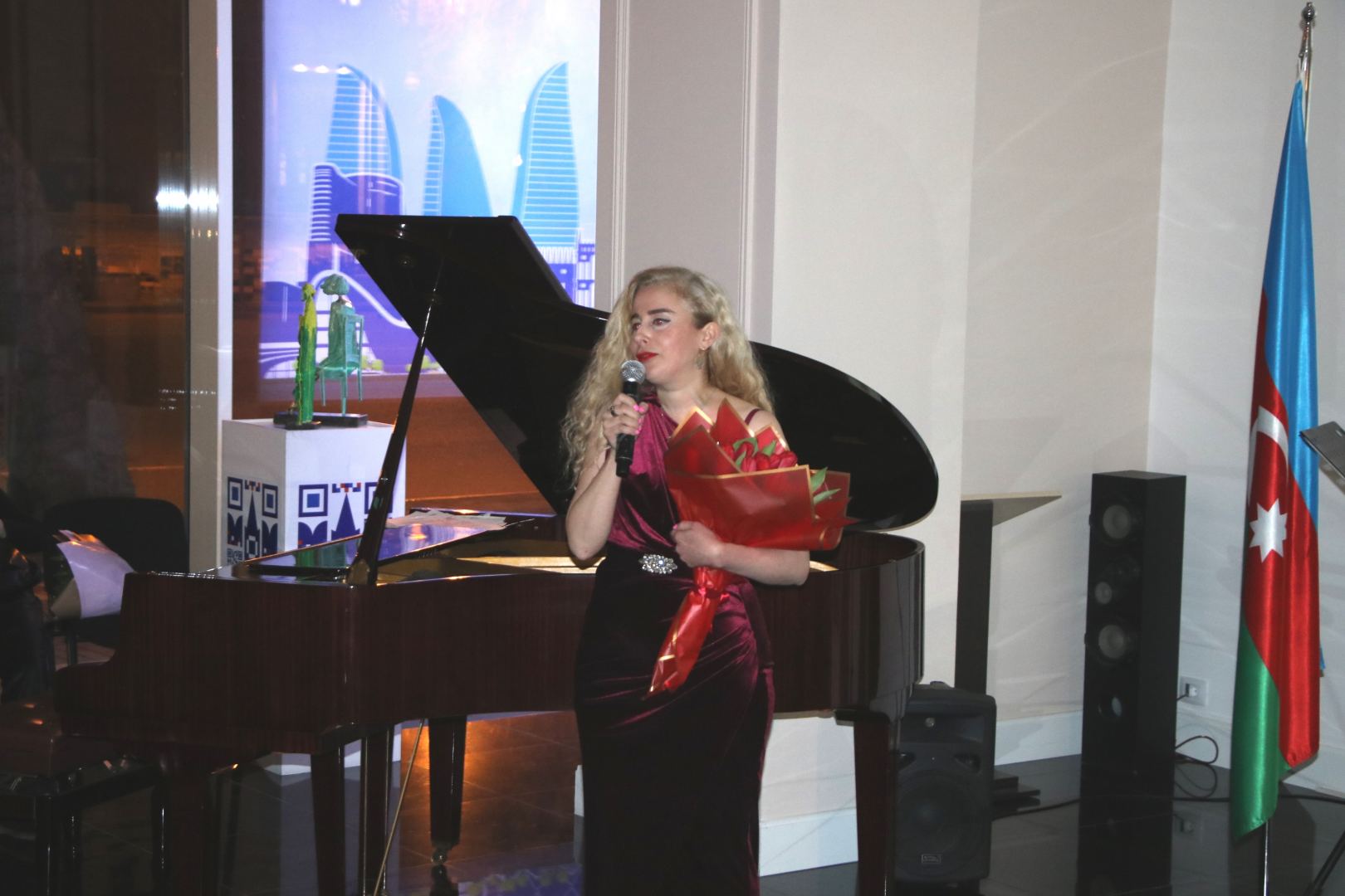 Неотразимая, восхитительная, чудесная и очаровательная дива… - концерт в Баку (ФОТО)