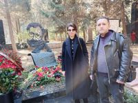 В Баку состоялось открытие надгробного памятника Рустаму Ибрагимбекову (ФОТО)