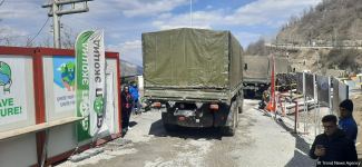 По Лачинской дороге беспрепятственно проехала автоколонна миротворцев (ФОТО)
