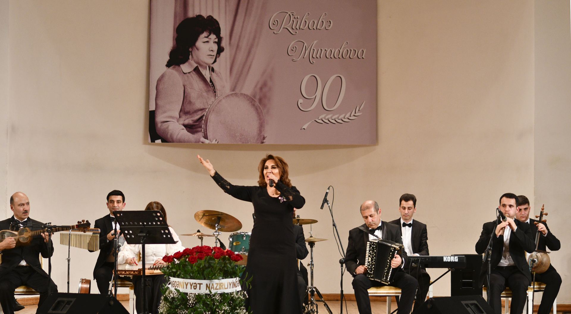 В Баку отметили 90-летие Рубабы Мурадовой (ФОТО)