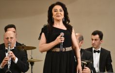 В Баку отметили 90-летие Рубабы Мурадовой (ФОТО)