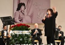 В Баку отметили 90-летие Рубабы Мурадовой (ФОТО)