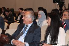 На международной конференции по исламофобии обсуждены конспирологические теории о мусульманах (ФОТО)