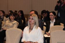 На международной конференции по исламофобии обсуждены конспирологические теории о мусульманах (ФОТО)