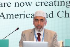 На международной конференции по исламофобии обсуждены конспирологические теории о мусульманах (ФОТО)