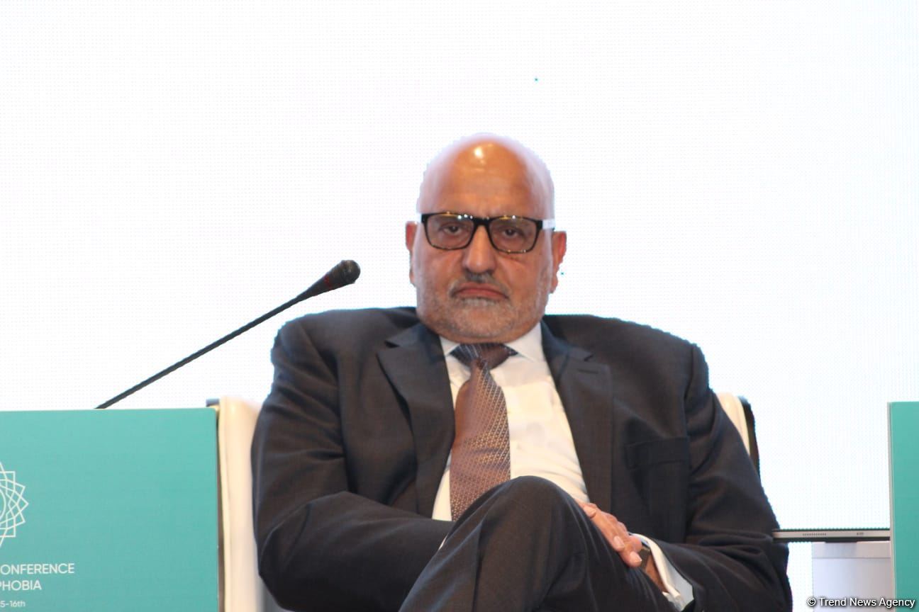 На международной конференции по исламофобии обсуждены конспирологические теории о мусульманах (ФОТО)