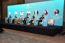 В Баку продолжает работу международная конференция по борьбе с исламофобией (ФОТО)