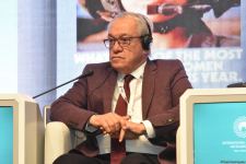 В Баку продолжает работу международная конференция по борьбе с исламофобией (ФОТО)